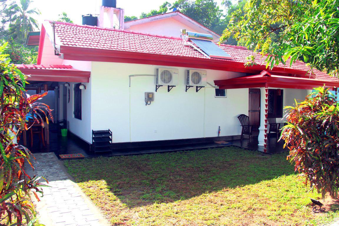 Sooriya Sewana Guest House Banduramulla Exterior foto